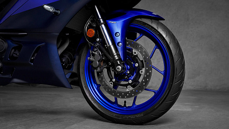 Мотоцикл Yamaha R3